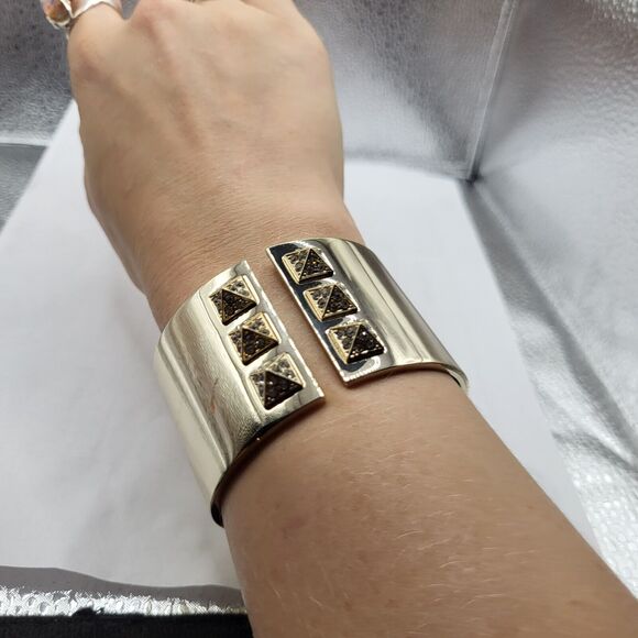 VICTORIA'S SECRET SPIKE CUFF BRACELET RHINESTONE ROCK N ROLL BANGLE SILVER TONE - Picture 5 of 9